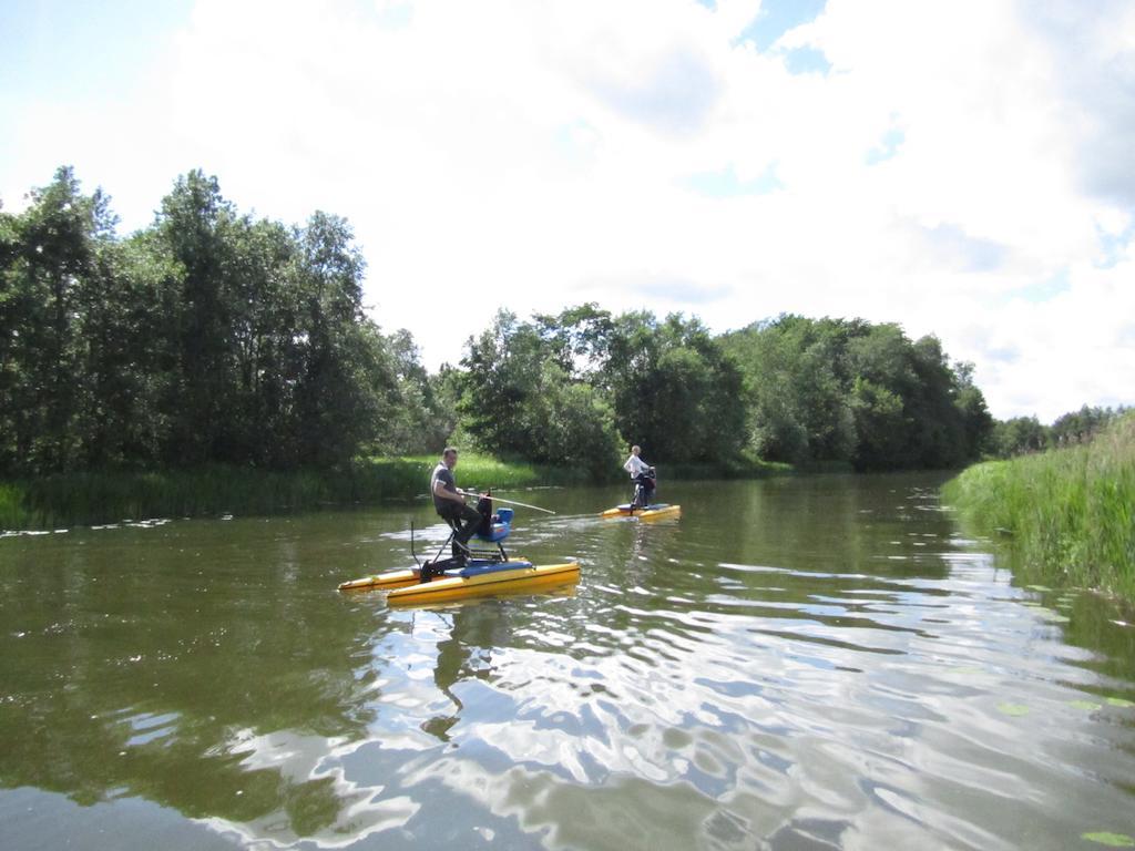 Saarelux Riverise Villa Moraste Oda fotoğraf